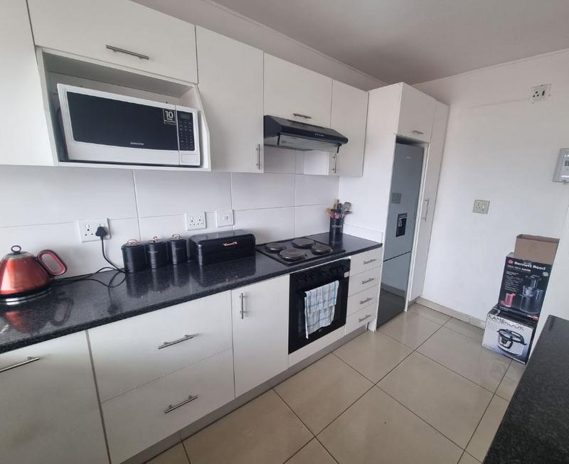 2 Bedroom Property for Sale in Goodwood Central Western Cape